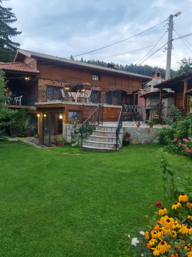 Guest House Zlatniyat Telets Koprivstica Kültér fotó
