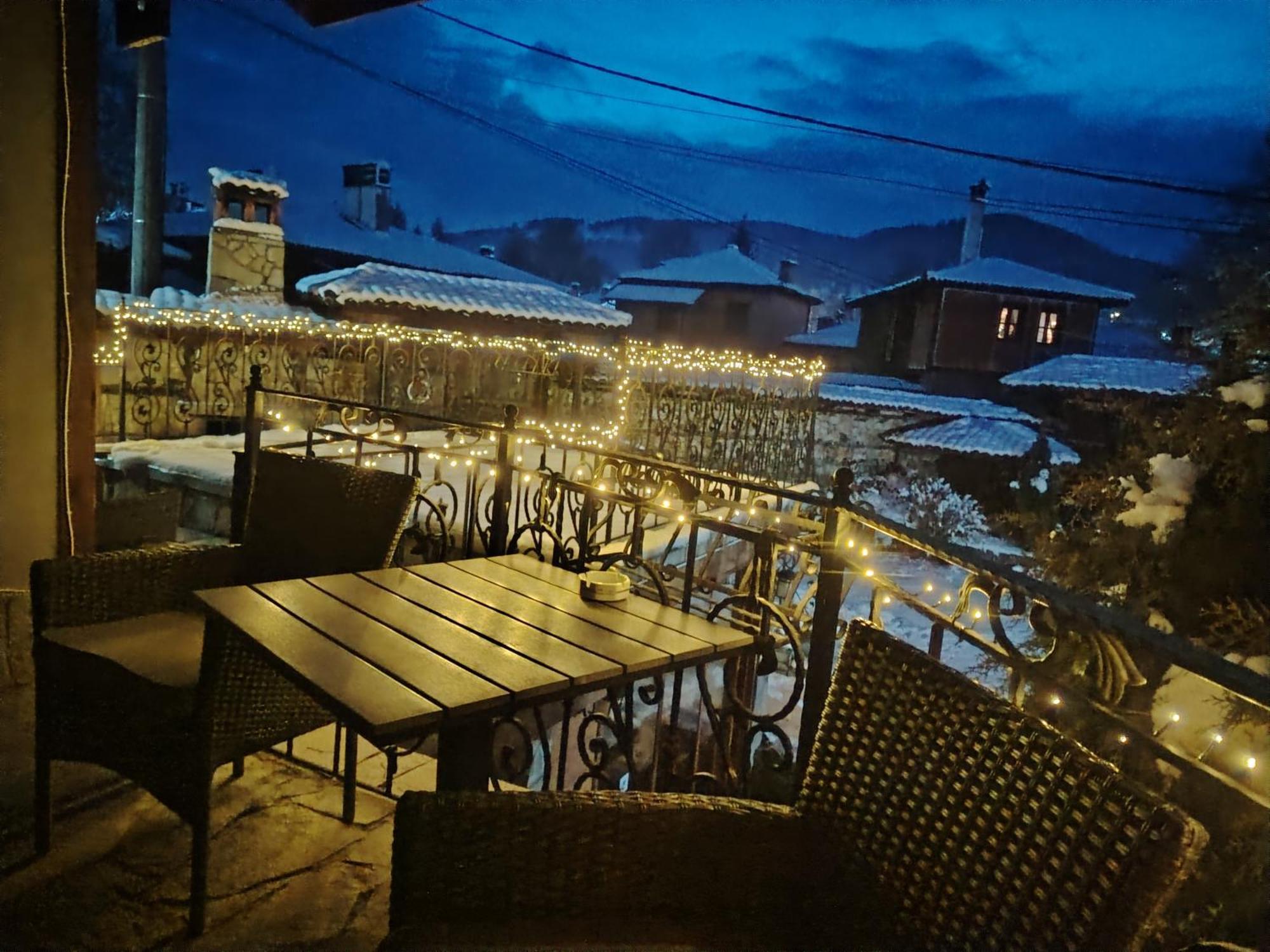 Guest House Zlatniyat Telets Koprivstica Kültér fotó